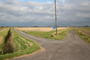 A_fork_in_the_road_-_geograph.org.uk_-_1005053